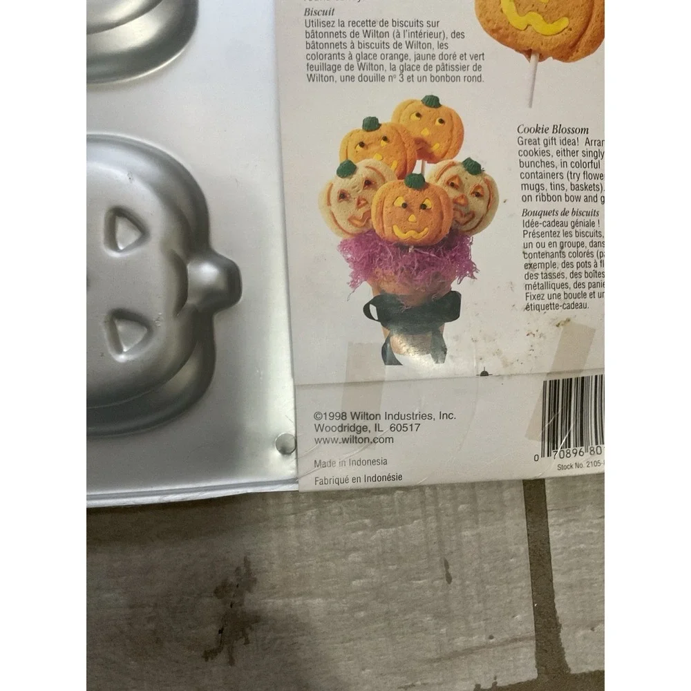 NEW Wilton 1998 Jack-o-lantern Pumpkin Cookie‎ Treat Sucker Pan
